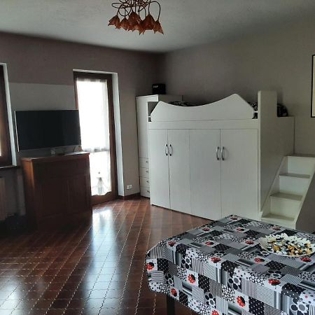 Le Chat Riant Fenis Kültér fotó