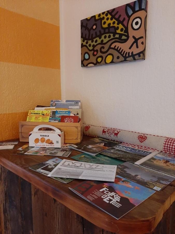 Le Chat Riant Fenis Kültér fotó